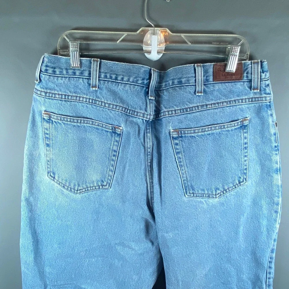 L.L. Bean Men's Comfort Fit Light Blue Jeans Sz 38x30 Straight LB005016